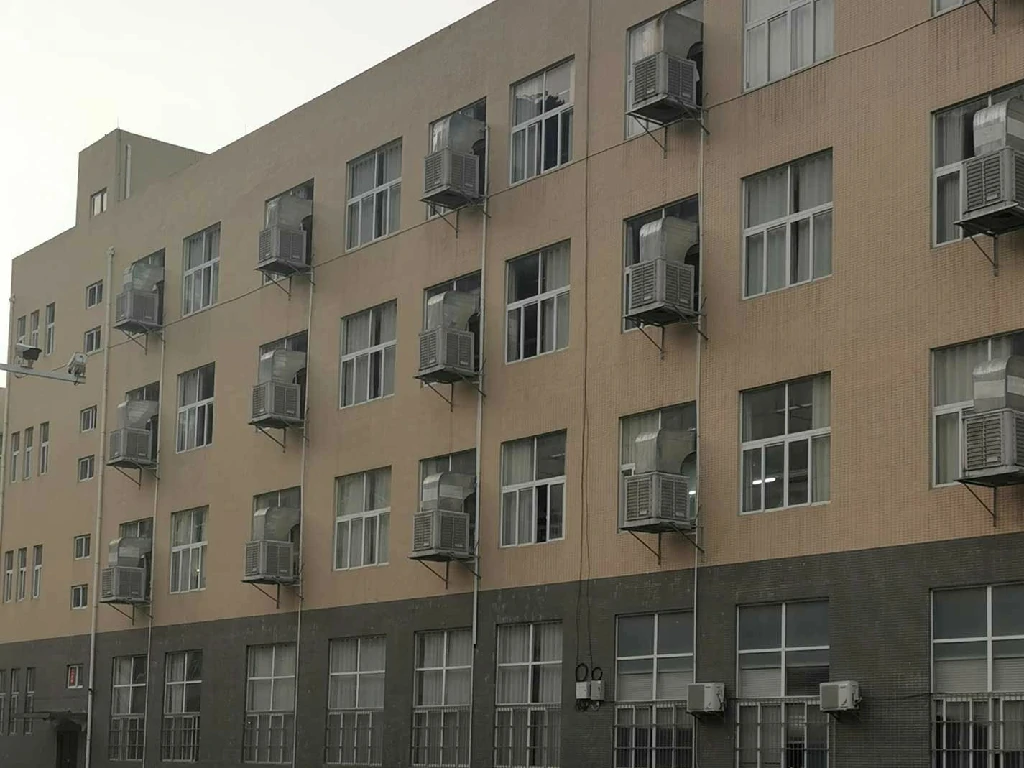 广西某皮具工厂车间环境空间通风降温案例